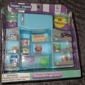 NEW Teeny Tinies Mini Fridge with Tiny Food